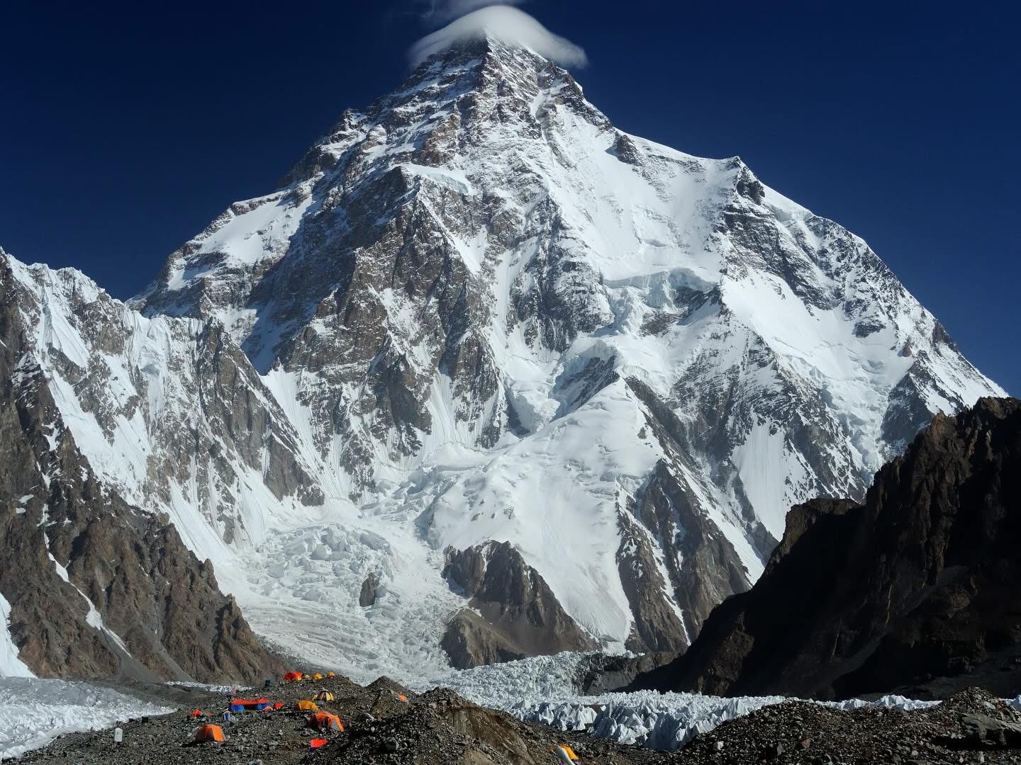 Tragedy on K2: Avalanche Claims Life of Pakistani Mountaineer