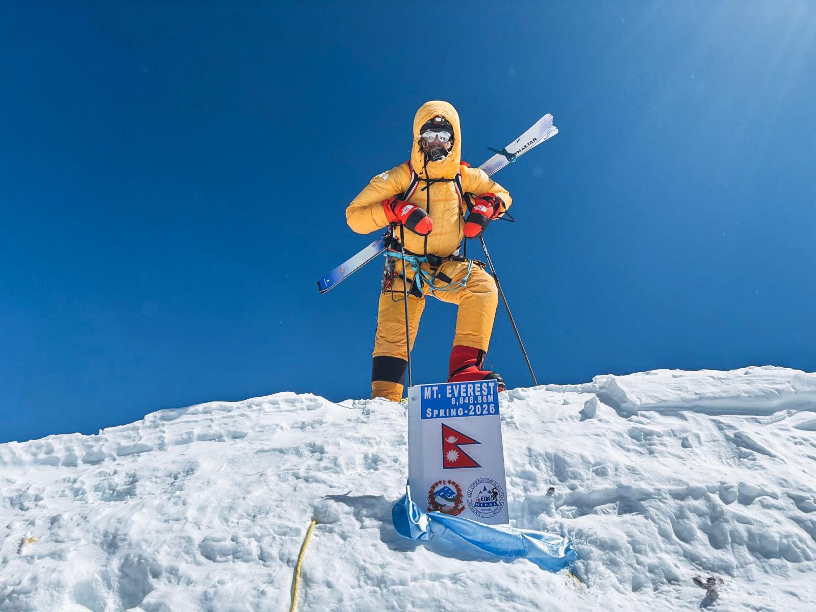 Bartek Ziemski Skis Everest