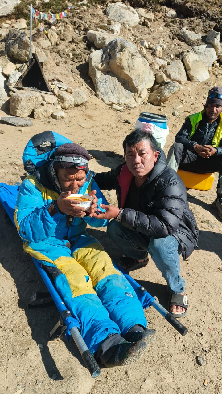 Miracle on Everest: Dawa Sherpa Found Alive After Solo Descent from High on the Mountain